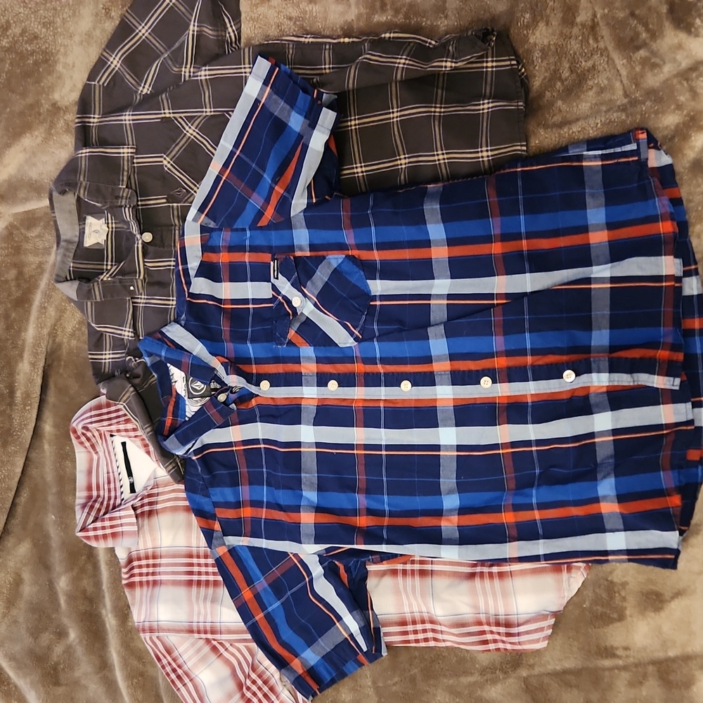 3 Volcom Button Down Short Sleeve Shirts Size Youth Large